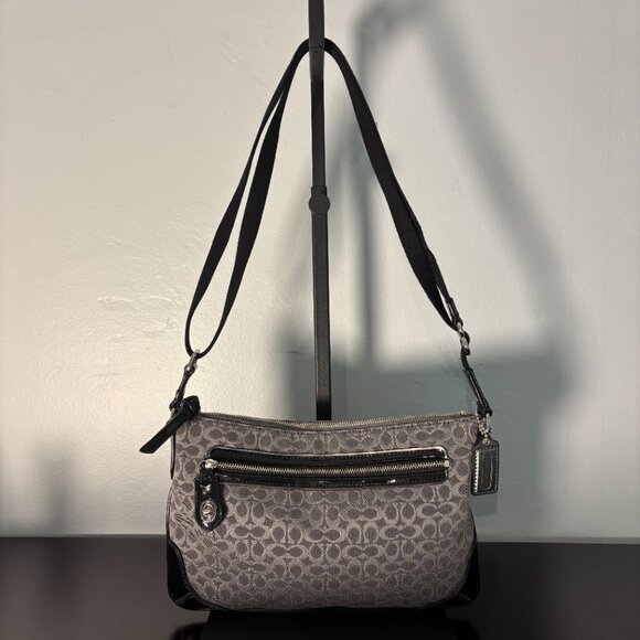 Coach Poppy Signature C Metallic Gray Black Patent East/West Swingpack Crossbody - Picture 4 of 9